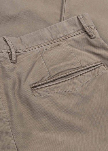 2000049648773-2-HW24-Men-Trousers-Incotex-Dantendorfer_74821c6e-6d67-4deb-87c4-0aa5bde889e4.jpg