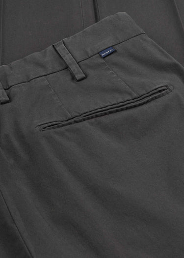 2000049794401-HW25-Dantendorfer-Incotex-42_MEN_TROUSERS_6690aee7-d3f3-43aa-80de-3a97018a9cf6.jpg